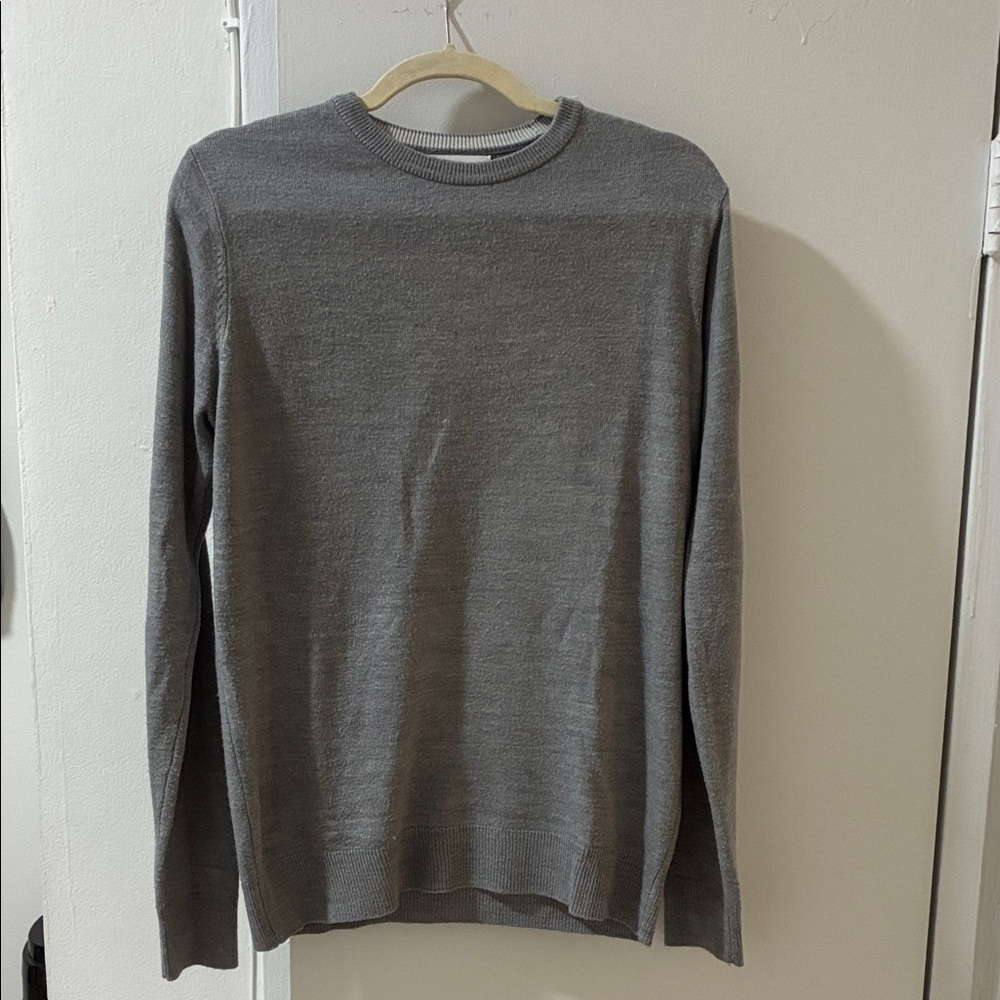 Men's Gray Sweater